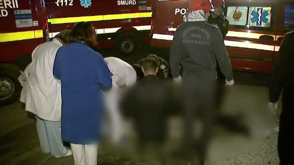 Incendiul din Colectiv, 10 ani. Imagini greu de privit, cele mai dureroase momente. Tragedia care a scos România în stradă - Imaginea 9