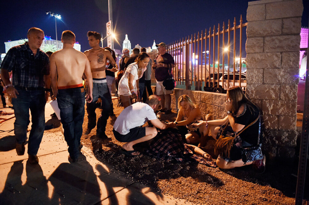 Masacrul din Las Vegas. Cele mai impresionante imagini. GALERIE FOTO - Imaginea 15