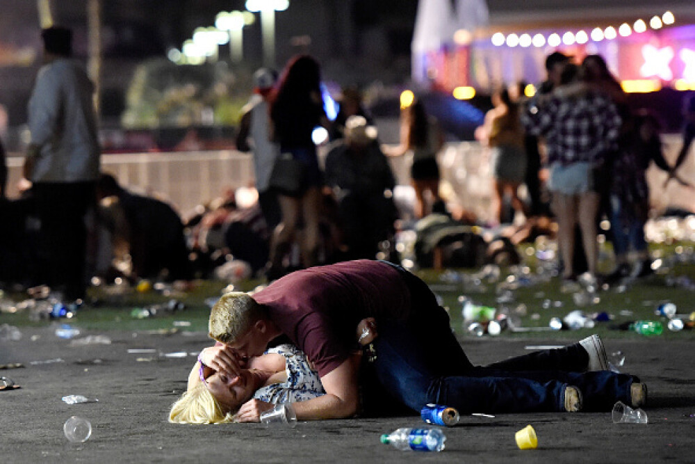 Masacrul din Las Vegas. Cele mai impresionante imagini. GALERIE FOTO - Imaginea 7