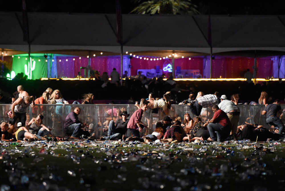 Masacrul din Las Vegas. Cele mai impresionante imagini. GALERIE FOTO - Imaginea 5