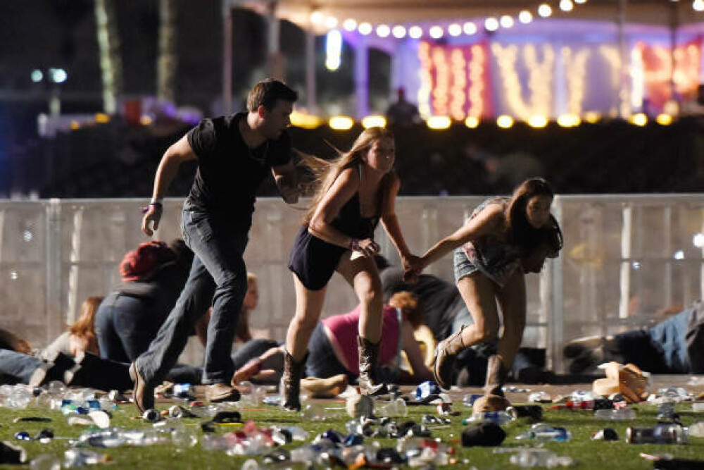 Masacrul din Las Vegas. Cele mai impresionante imagini. GALERIE FOTO - Imaginea 4