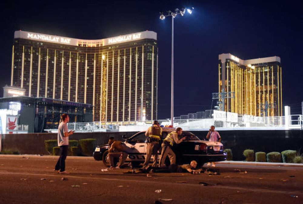 Masacrul din Las Vegas. Cele mai impresionante imagini. GALERIE FOTO - Imaginea 3