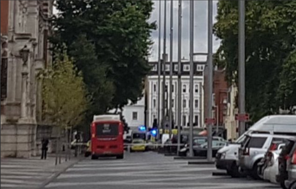 11 persoane rănite în Londra, după ce o mașină a intrat pe trotuar - Imaginea 4