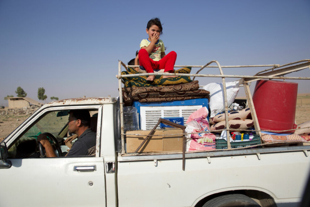 Viața după ISIS. Comercianții din Mosul își redeschid afacerile interzise de jihadiști - Imaginea 3