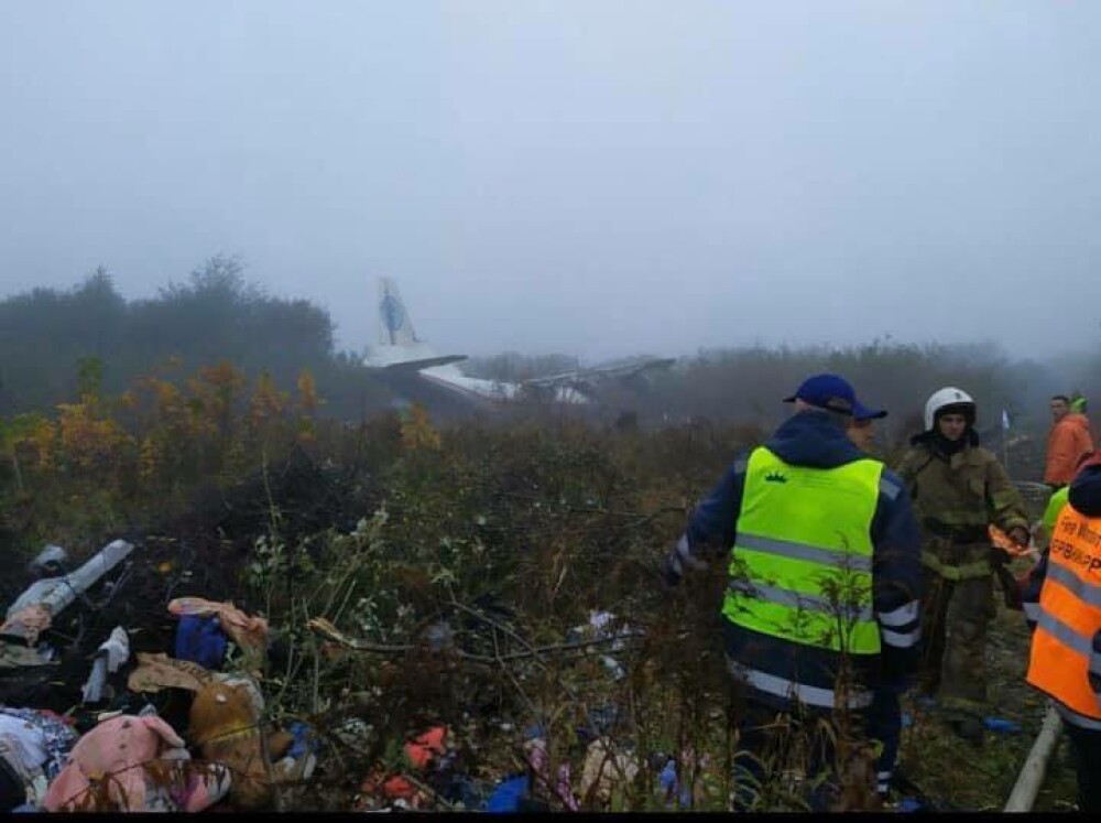 Avion prăbuşit lângă aeroportul Lviv din Ucraina. Ar fi rămas fără carburant - Imaginea 12