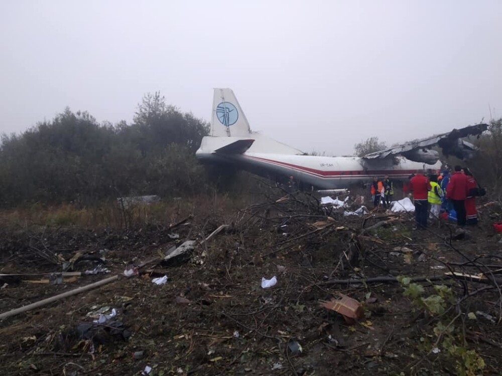 Avion prăbuşit lângă aeroportul Lviv din Ucraina. Ar fi rămas fără carburant - Imaginea 5