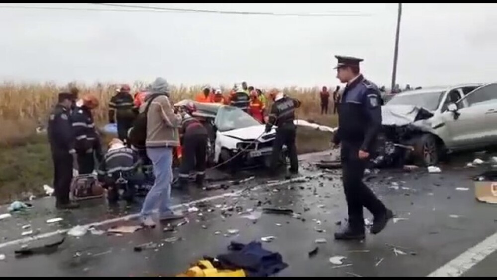 Patru morți și doi răniți după ce un Opel a fost spulberat de un SUV Jaguar, în Iași. VIDEO - Imaginea 5