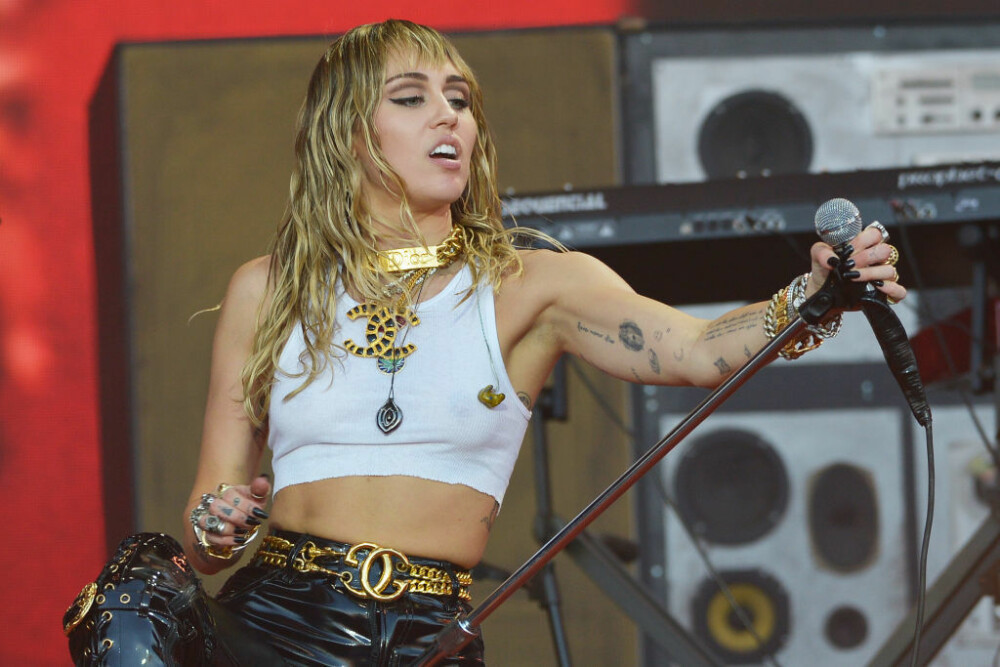 Miley Cyrus s-a despărțit de femeia pentru care divorțase. Mesajul postat pe Instagram - Imaginea 3