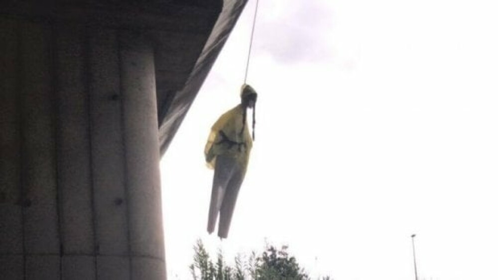 Manechin cu chipul Gretei Thunberg, găsit spânzurat sub un pod din Roma - Imaginea 2
