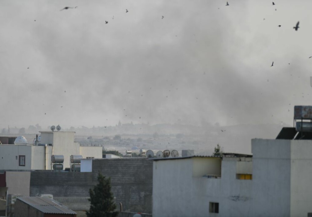 Panică în Siria după lansarea ofensivei militare turce. Sute de oameni își părăsesc casele - Imaginea 17