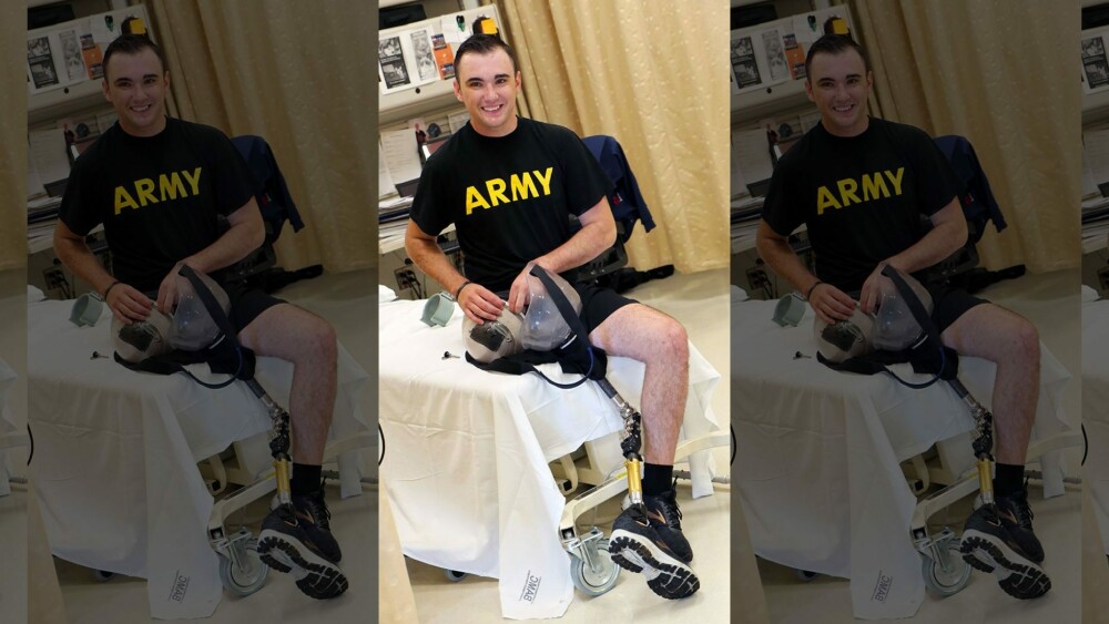 Povestea soldatului care și-a pierdut piciorul într-o misiune NATO. ”Voiam să ajut echipajul” - Imaginea 1