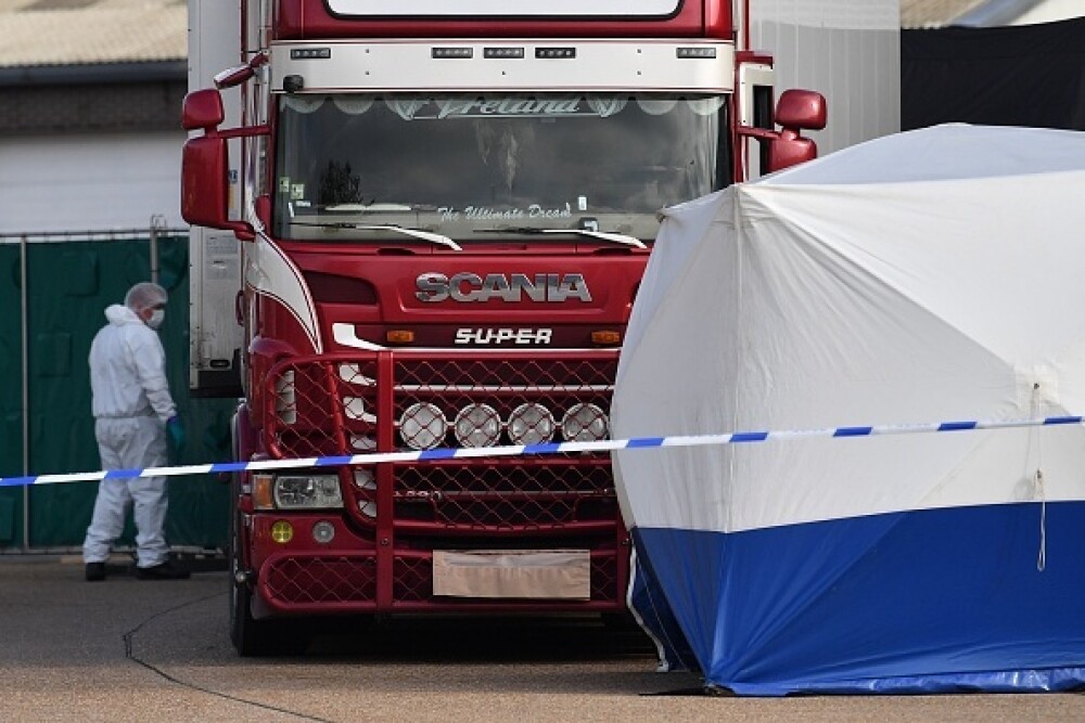 Carnagiu în Anglia. 39 de cadavre găsite într-un camion din Bulgaria. Reacția premierului - Imaginea 7
