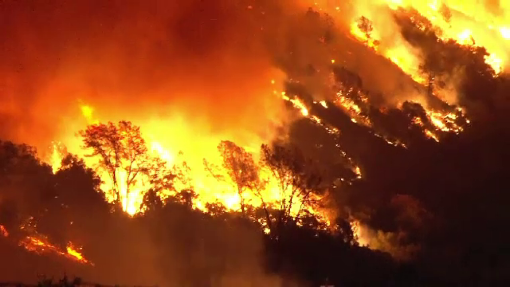 Imagini apocaliptice în California. Incendiile de vegetație au mistuit totul în cale - Imaginea 4