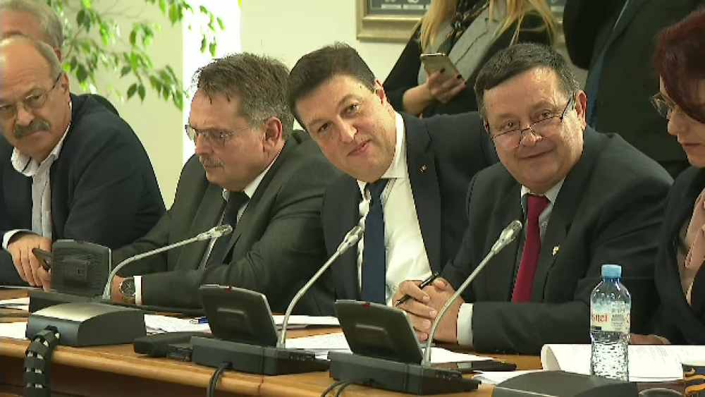 Acuzații și insulte la audierile miniștrilor propuși de Orban. 