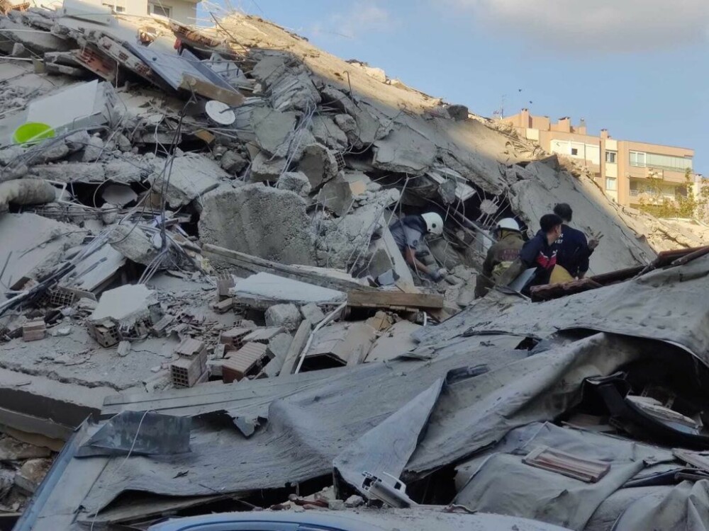 VIDEO. Cutremur cu magnitudinea 7 în Grecia și Turcia. Sunt 14 morți și peste 400 de răniți - Imaginea 2