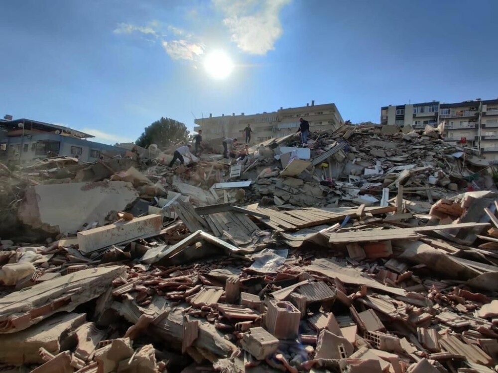 VIDEO. Cutremur cu magnitudinea 7 în Grecia și Turcia. Sunt 14 morți și peste 400 de răniți - Imaginea 4