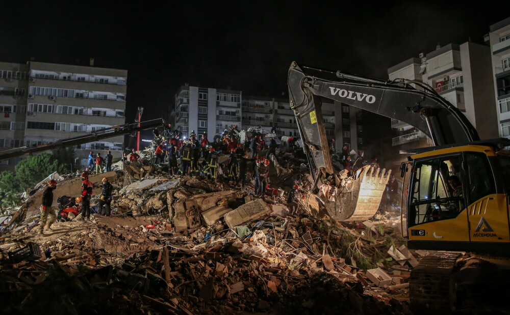 Cutremur în Turcia: 25 de morți, 800 răniți. Românii care au simțit seismul sunt îngroziți - Imaginea 1