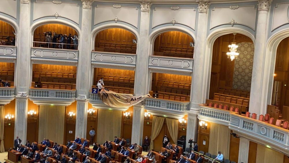 Moțiunea de cenzură, adoptată. Guvernul lui Cîțu a fost demis de parlamentarii PSD, USR și AUR - Imaginea 5