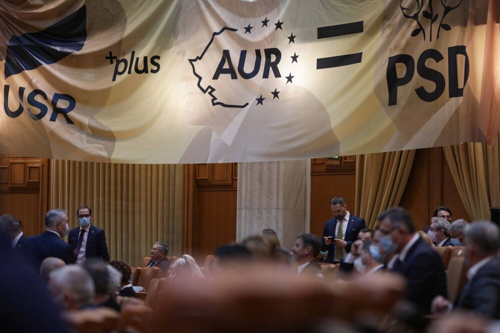 Moțiunea de cenzură, adoptată. Guvernul lui Cîțu a fost demis de parlamentarii PSD, USR și AUR - Imaginea 7