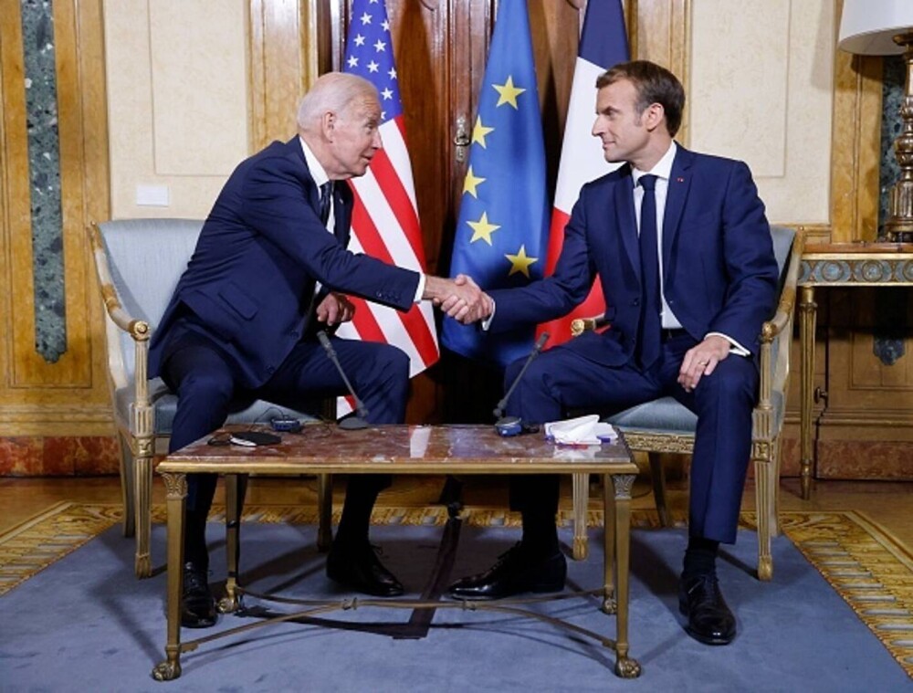 Summit cu surprize la Roma. Joe Biden, îmbrățișări și zâmbete cu Emmanuel Macron, după scandalul submarinelor - Imaginea 1