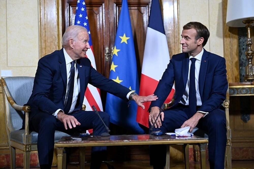 Summit cu surprize la Roma. Joe Biden, îmbrățișări și zâmbete cu Emmanuel Macron, după scandalul submarinelor - Imaginea 4