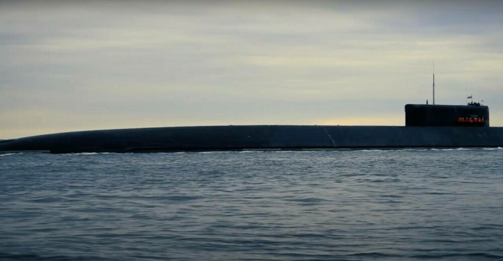 Naval News: Cel mai puternic submarin nuclear al Rusiei, Belgorod, a fost văzut în Marea Barents - Imaginea 9