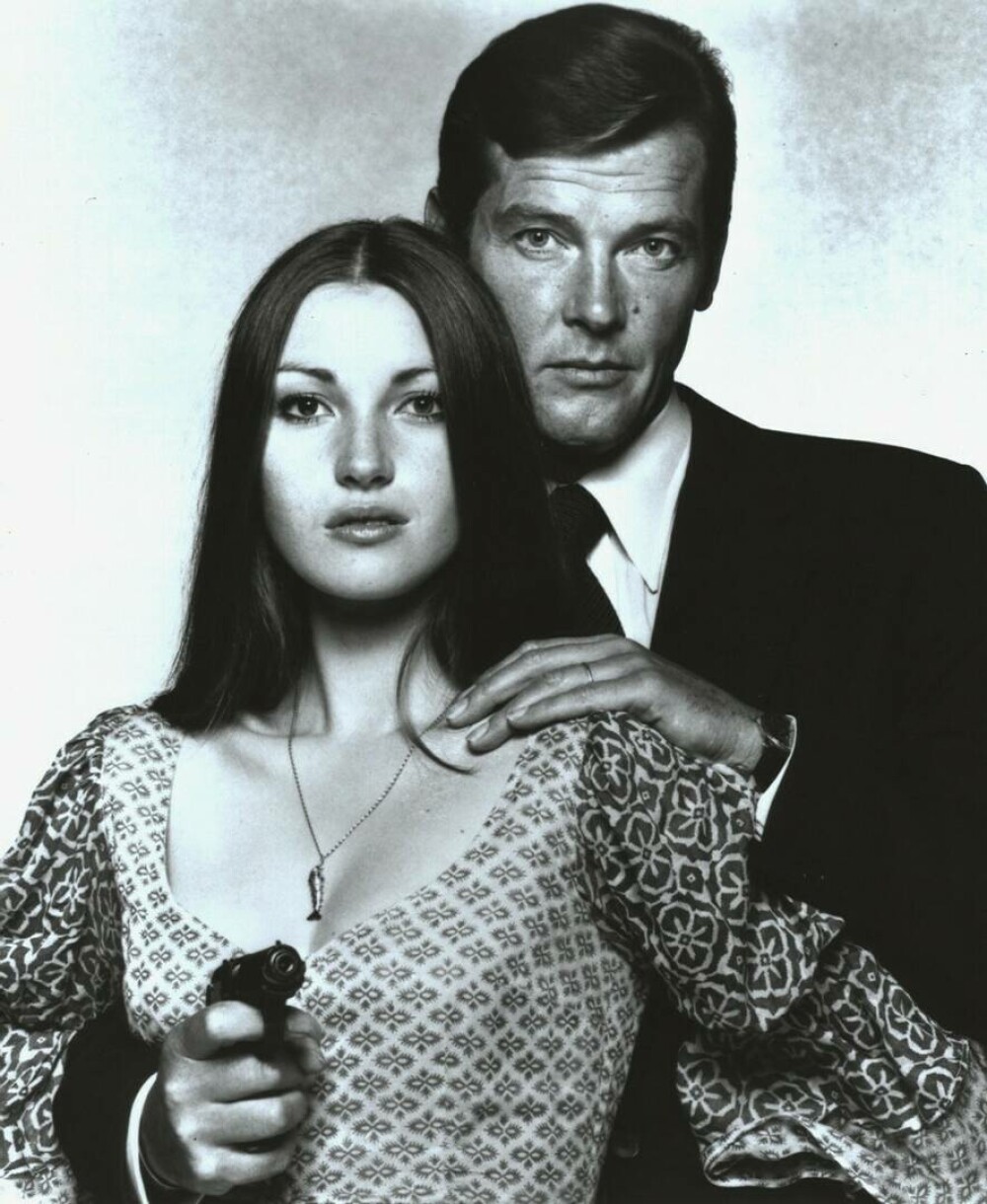 Cine sunt „Bondgirls”. 60 de ani alături de agentul secret James Bond | GALERIE FOTO - Imaginea 8