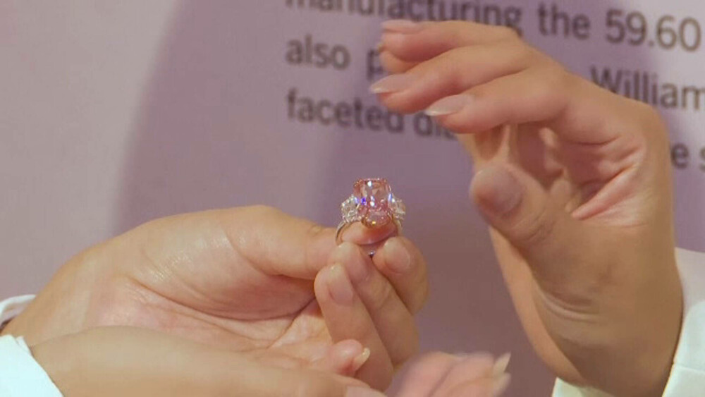 Cum arată un diamant roz care costă 57,7 milioane de dolari | GALERIE FOTO - Imaginea 1