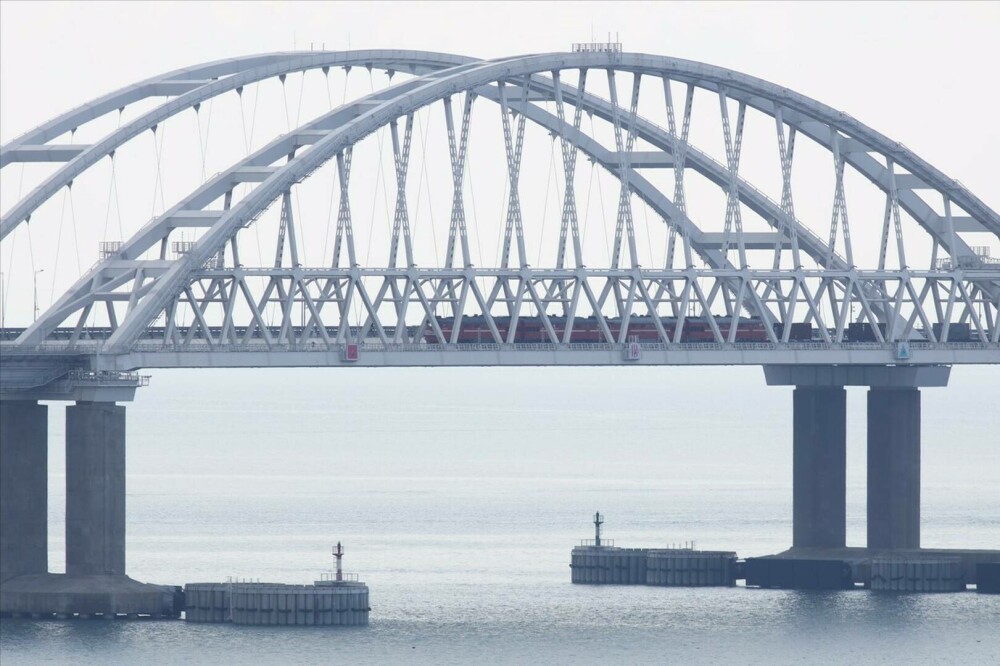 Podul Kerch, punct strategic pentru Rusia și un simbol al anexării Crimeei | GALERIE FOTO - Imaginea 2