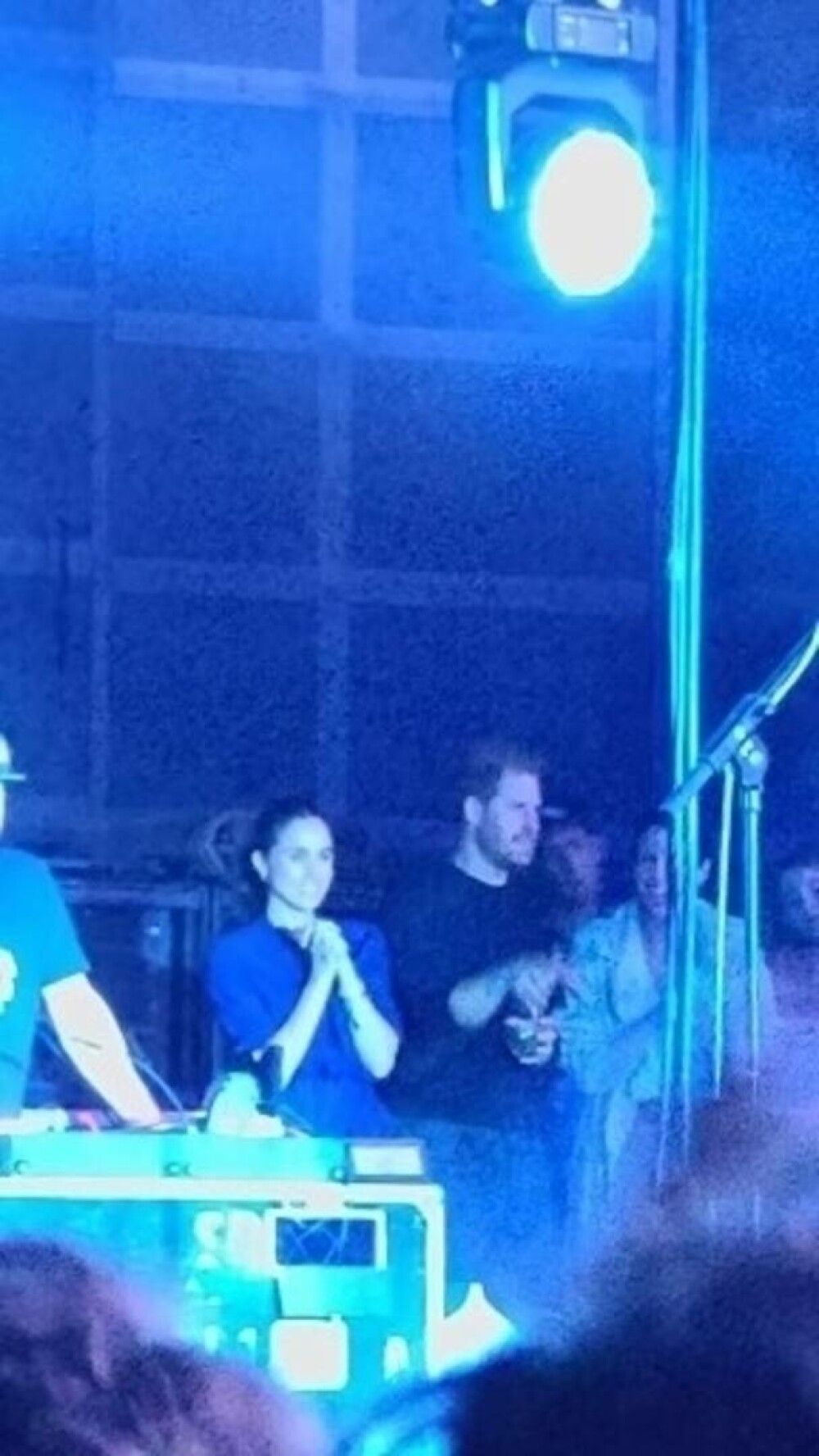 Prințul Harry și Meghan Markle, prezenți la un concert rock. Cum au fost surprinși ducele și ducesa de Sussex | GALERIE FOTO - Imaginea 13