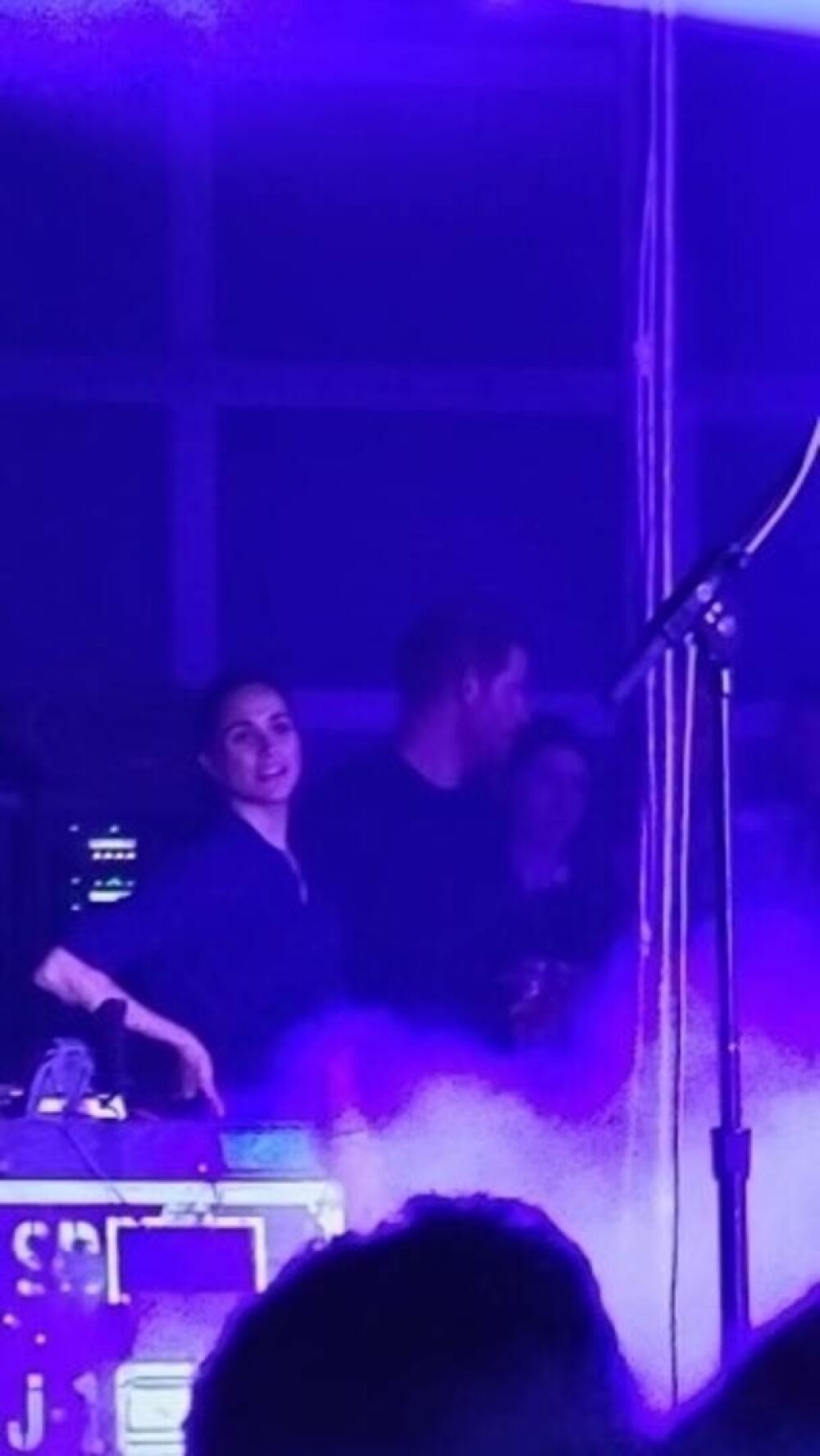 Prințul Harry și Meghan Markle, prezenți la un concert rock. Cum au fost surprinși ducele și ducesa de Sussex | GALERIE FOTO - Imaginea 10