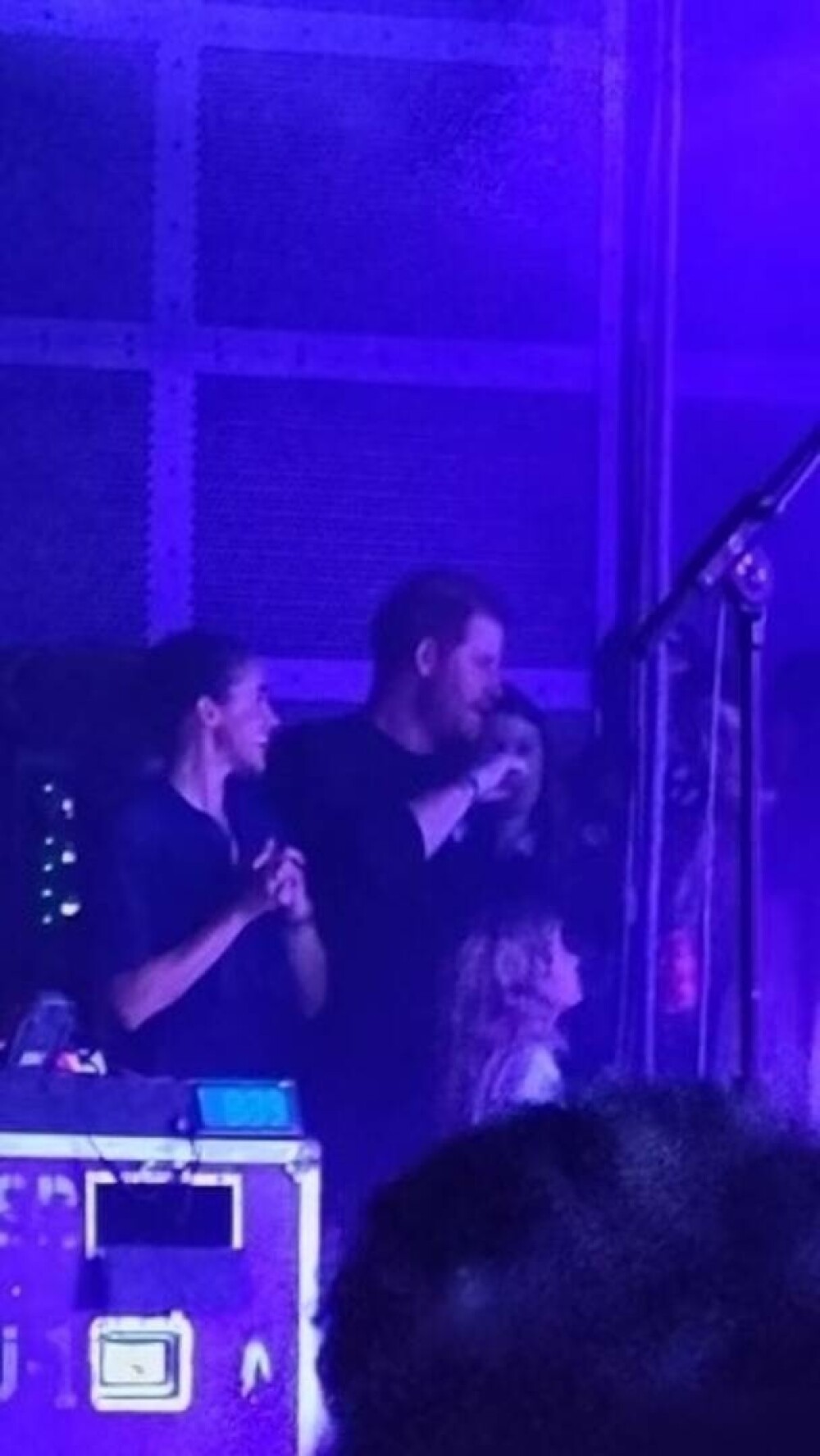 Prințul Harry și Meghan Markle, prezenți la un concert rock. Cum au fost surprinși ducele și ducesa de Sussex | GALERIE FOTO - Imaginea 9