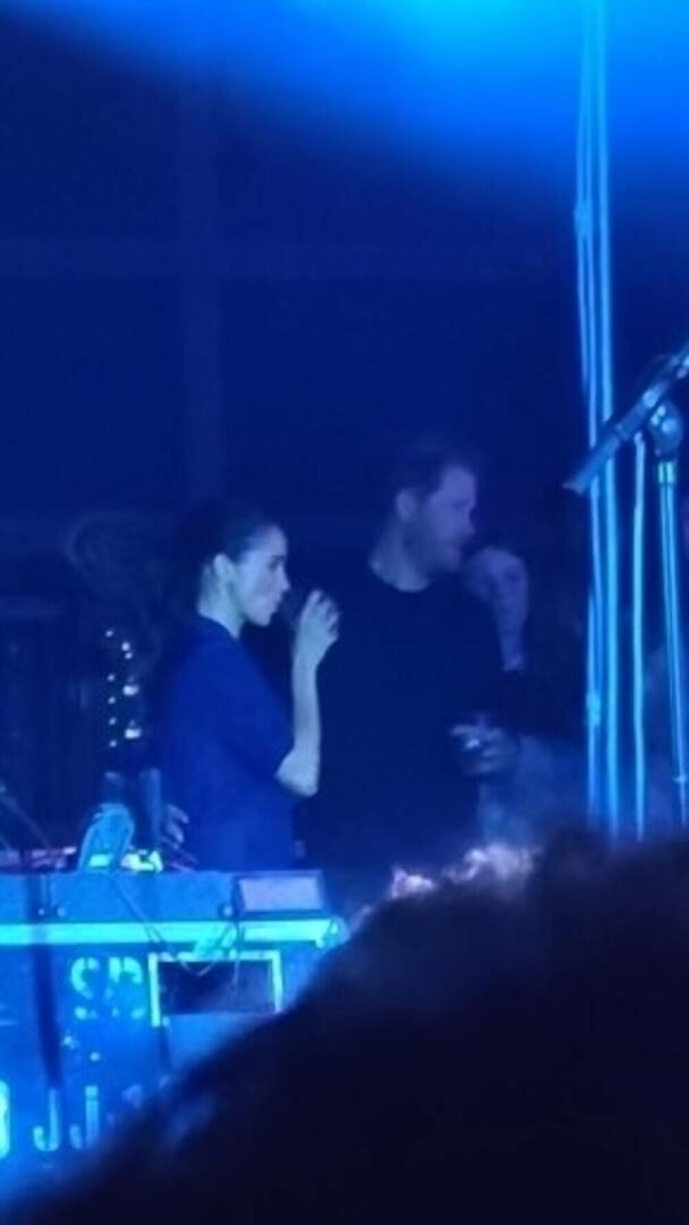 Prințul Harry și Meghan Markle, prezenți la un concert rock. Cum au fost surprinși ducele și ducesa de Sussex | GALERIE FOTO - Imaginea 7