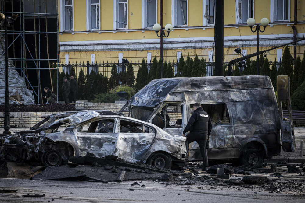 Imagini dramatice. Cum arată Kievul după ce a fost lovit de rachetele rușilor | GALERIE FOTO - Imaginea 13