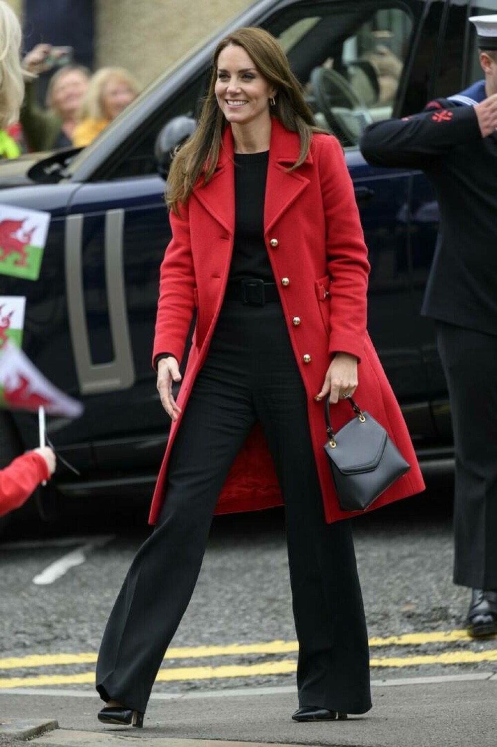 Inspirație în modă: Ținute marca Kate Middleton purtate de prințesă în această toamnă | GALERIE FOTO - Imaginea 29