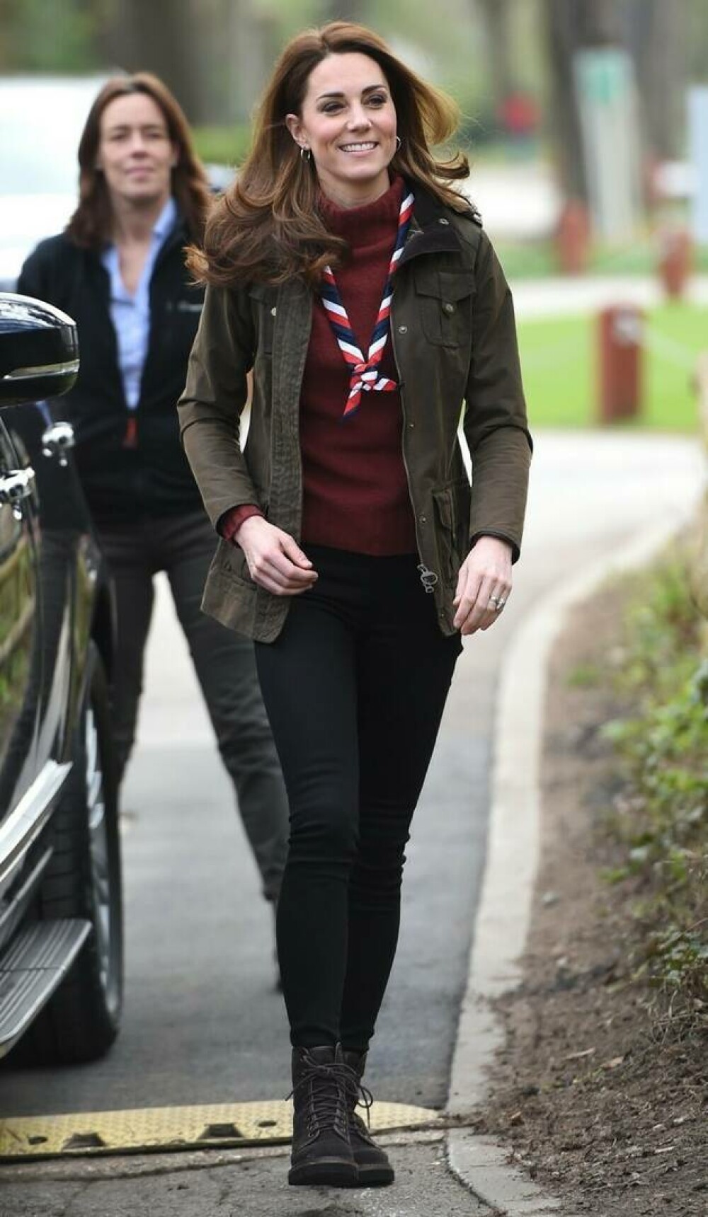 Inspirație în modă: Ținute marca Kate Middleton purtate de prințesă în această toamnă | GALERIE FOTO - Imaginea 26