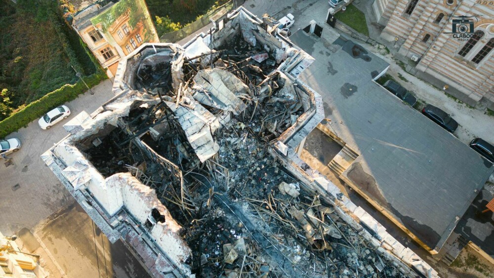 Cum arată Palatul Arhiepiscopal din Constanța după ce a ars. GALERIE FOTO - Imaginea 3
