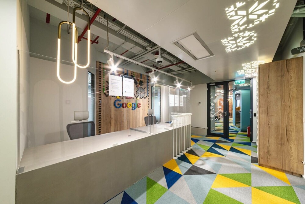 Cum arată noul birou Google România. Clădirea se află în zona Piața Unirii din București. GALERIE FOTO - Imaginea 11