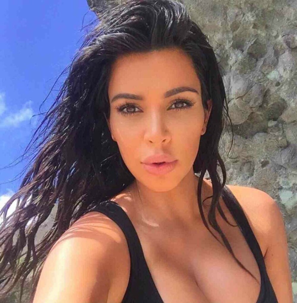 Kim Kardashian își sărbătorește ziua de naștere. 42 de fotografii inedite cu cea mai urmărită femeie din lume | GALERIE - Imaginea 10