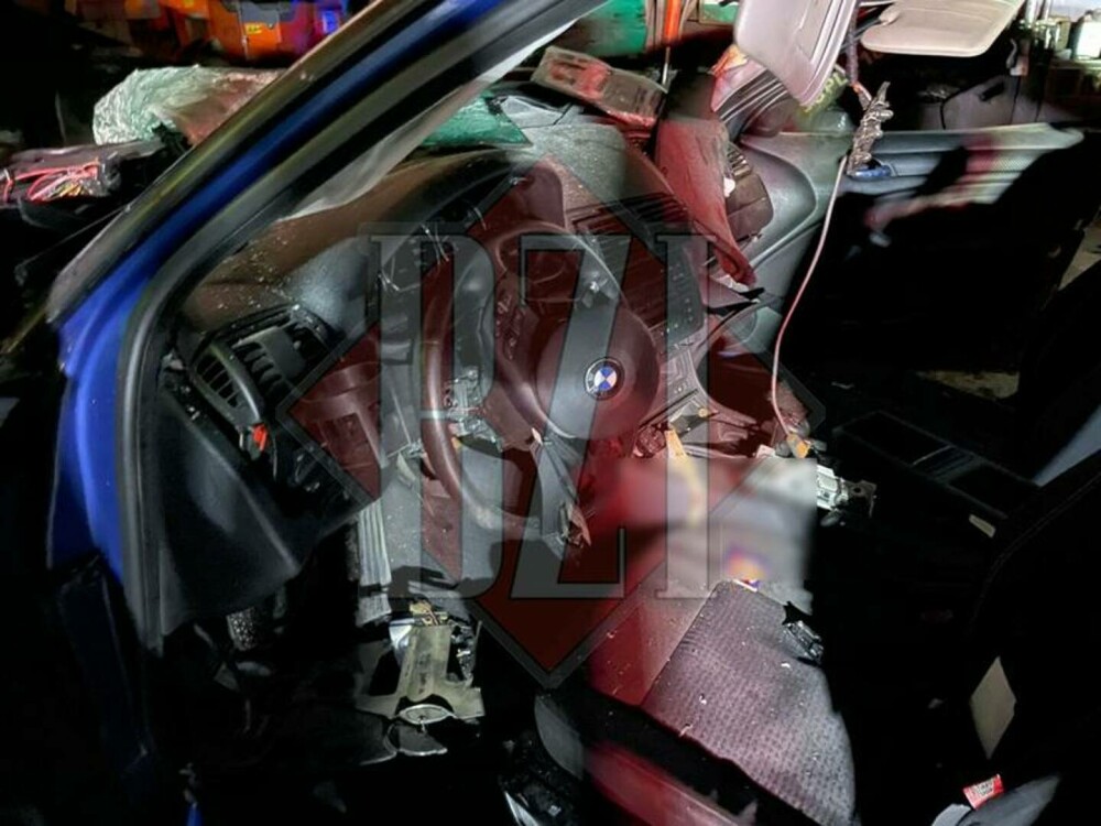 Ce s-a găsit în BMW-ul tânărului care a murit după ce a lovit violent o basculantă, în Iași. „Nici nu a frânat” - Imaginea 3