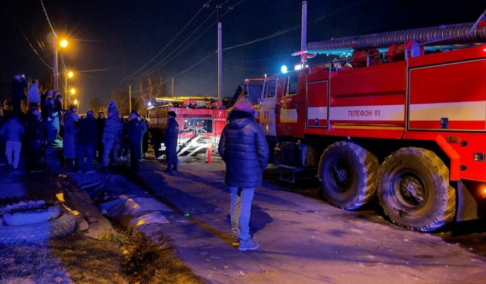 Un avion de vânătoare rus s-a prăbuşit peste o casă în Siberia. Piloții au murit | FOTO și VIDEO - Imaginea 7