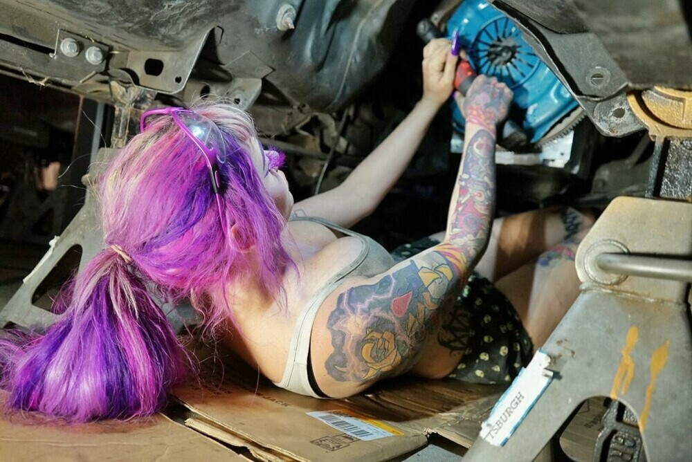 Tânăra care a trecut de la model pe OnlyFans la mecanic auto: „M-am confruntat cu agresiuni sexuale” | GALERIE FOTO - Imaginea 5