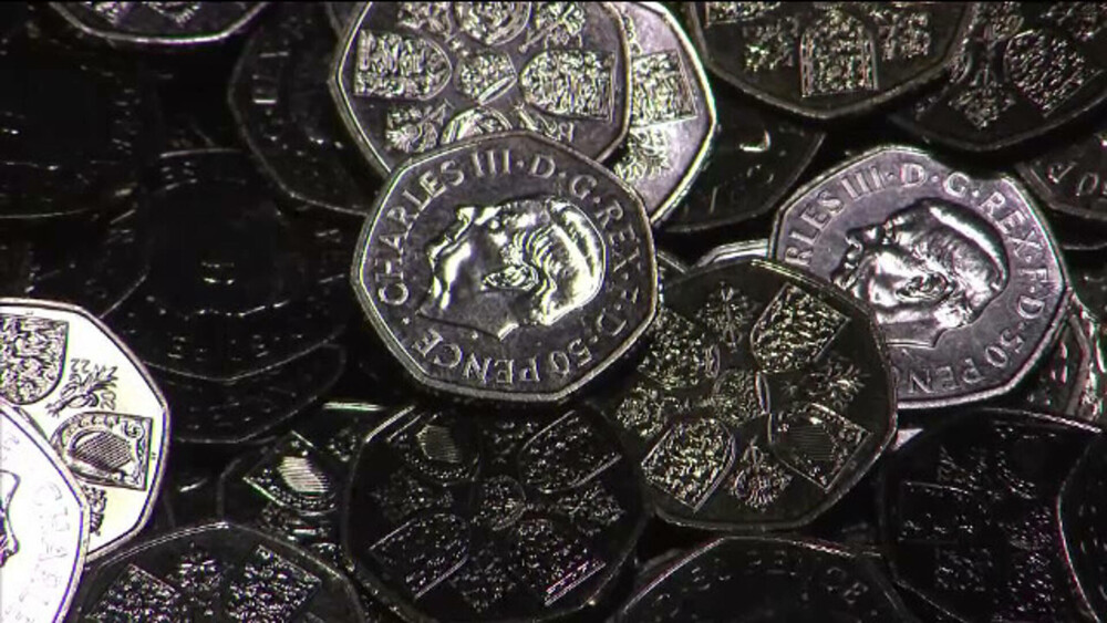 Cum arată primele monede cu efigia regelui Charles al II-lea | GALERIE FOTO - Imaginea 2