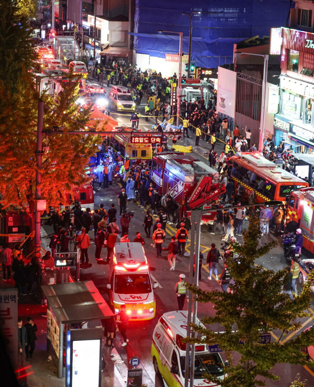 Peste 100 de persoane au murit după ce au fost călcate în picioare în timpul unor festivități de Halloween, în Seul VIDEO - Imaginea 3