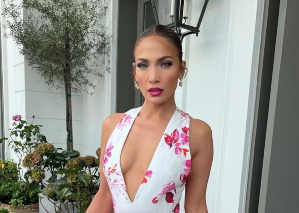 Jennifer Lopez, apariție spectaculoasă în Los Angeles. Cântăreața a atras toate privirile | GALERIE FOTO - Imaginea 1