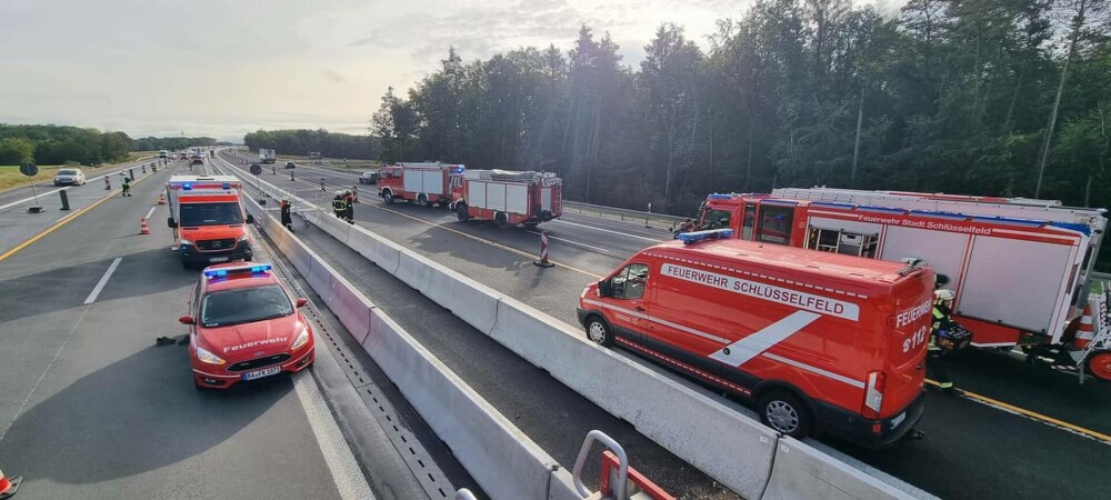 Accident cu 12 victime pe o autostradă din Germania. Un microbuz care se îndrepta spre România s-a izbit de o mașină | FOTO - Imaginea 5