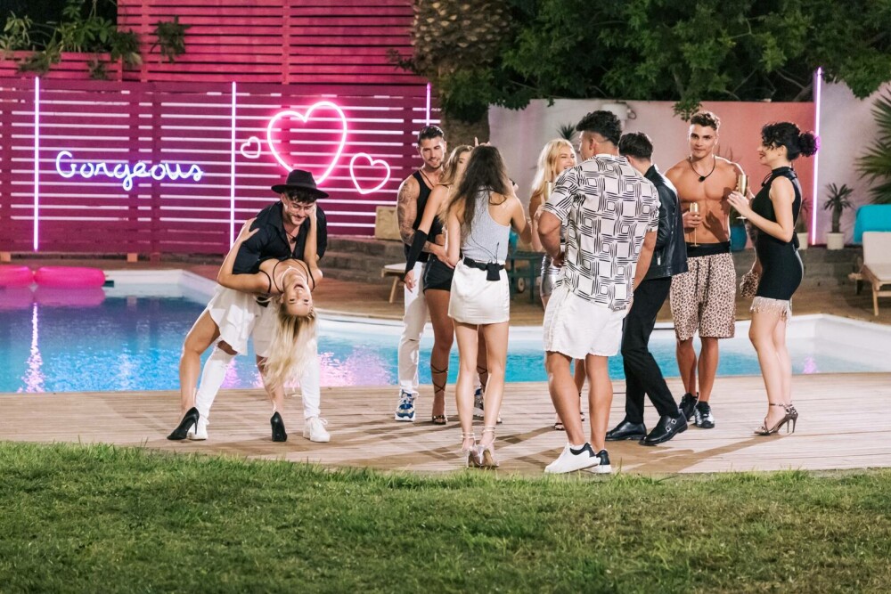 Începe Love Island România. Alina Ceușan: „E primul moment important: formarea cuplurilor!”. Stai pe ProTV, de la ora 23:00 - Imaginea 6