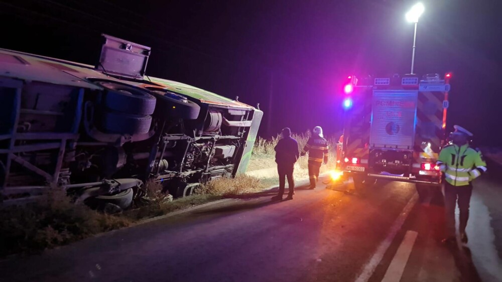 Plan Roșu de intervenție în Constanța. Un autocar cu zeci de pasageri la bord s-a răsturnat în localitatea Hârșova - Imaginea 3