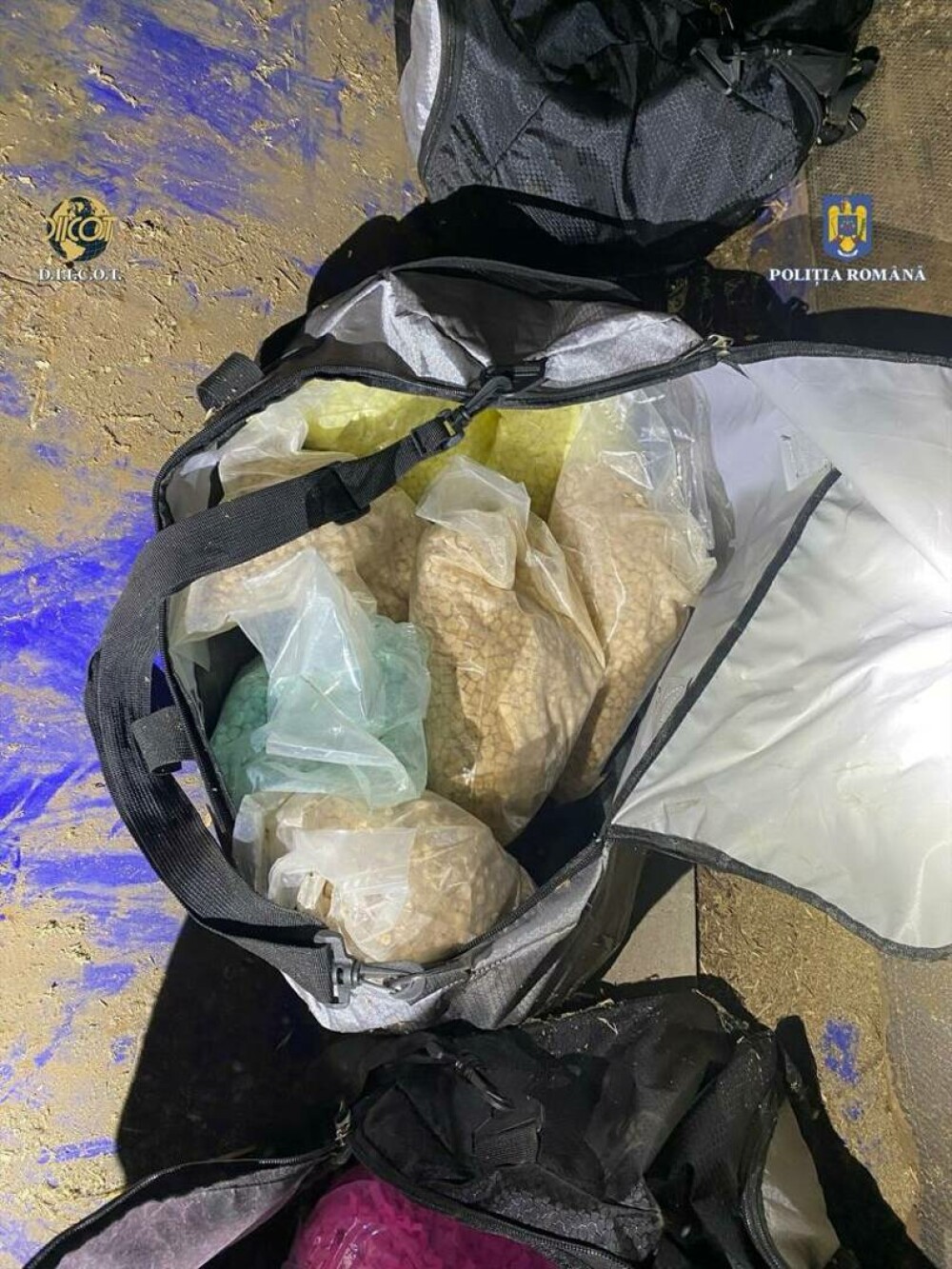 Captură record de droguri în județul Argeș. Polițiștii au descoperit ecstasy în valoare de 4.000.000 de euro | FOTO - Imaginea 1