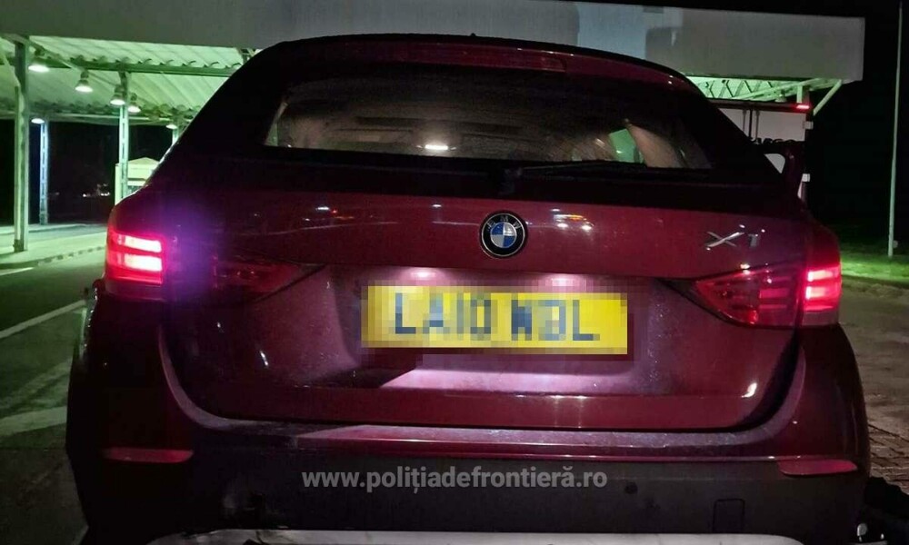 Șofer cercetat după ce a încercat să intre în țară cu un BMW pe o platformă. Motivul pentru care a rămas fără el | FOTO - Imaginea 3